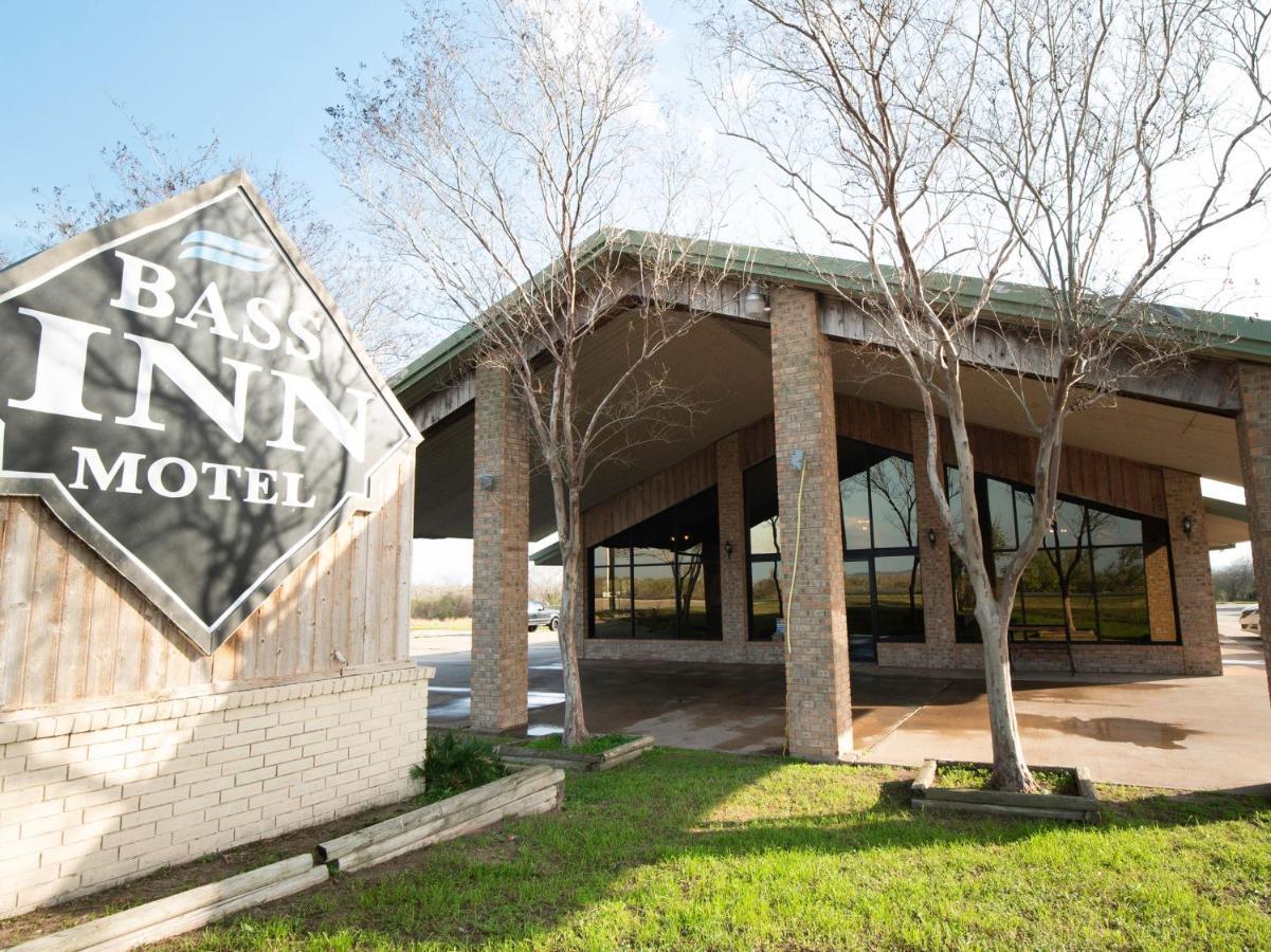 Oyo Hotel Three Rivers Tx Hwy 72 Simmons Exterior photo